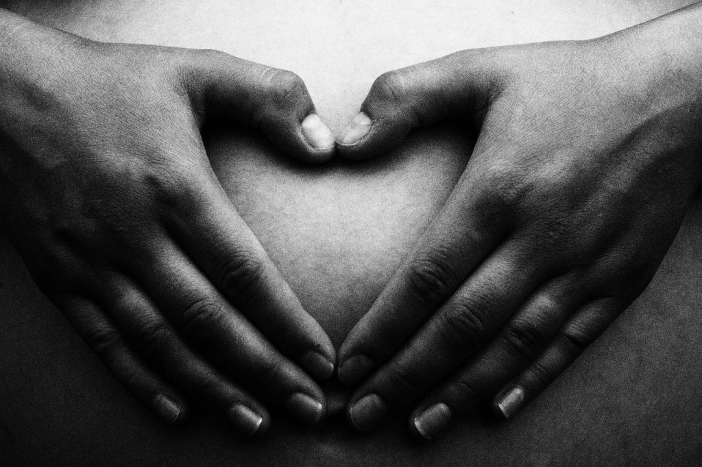 pregnant, belly, heart-4457307.jpg